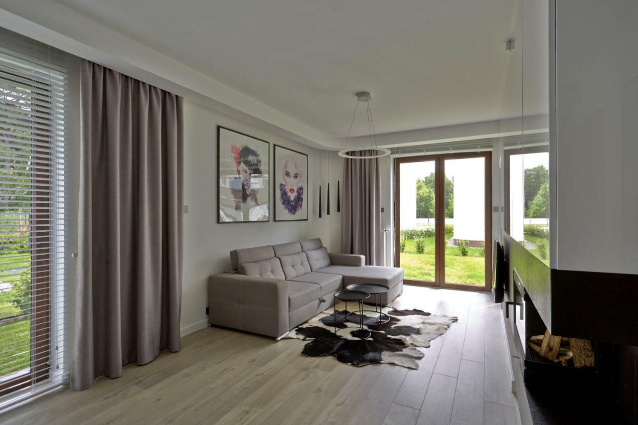 Apartament Baltica Z Ogrodkiem - W Ustronnym Miejscu Tuz Przy Plazy Rogowo  Buitenkant foto